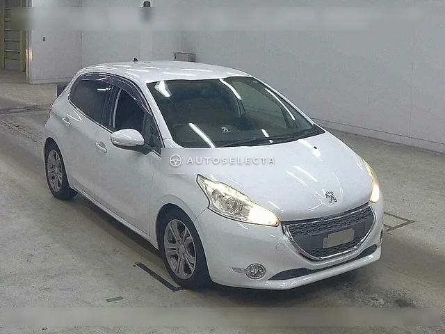 Peugeot 208 2012