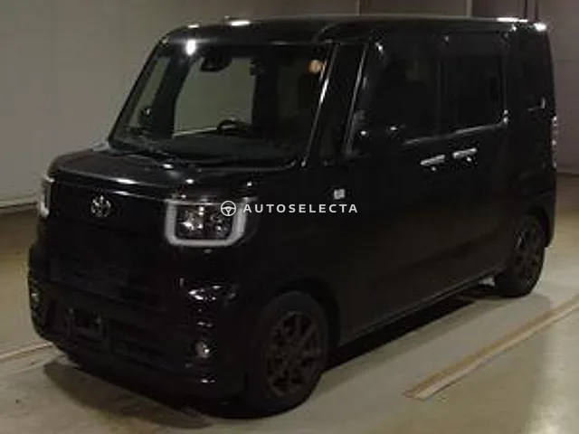 Toyota Pixis Mega 2017, auction grade R