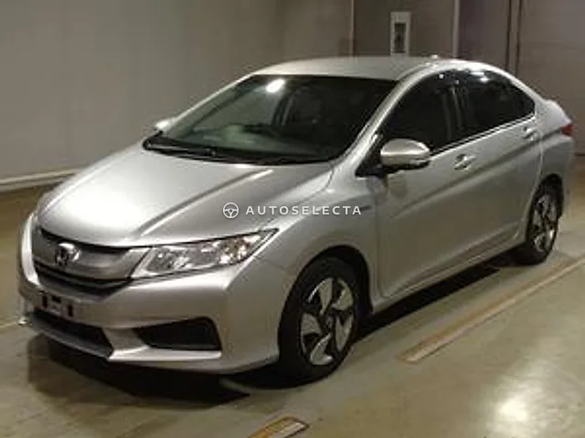 Honda Grace 2017, auction grade 3.5