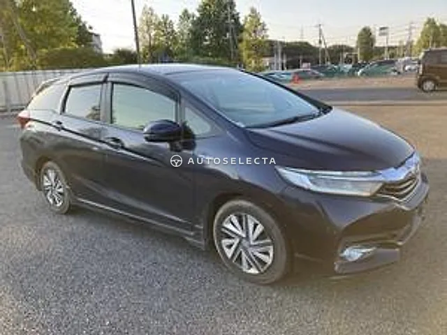 Honda Shuttle 2016, auction grade 3.5