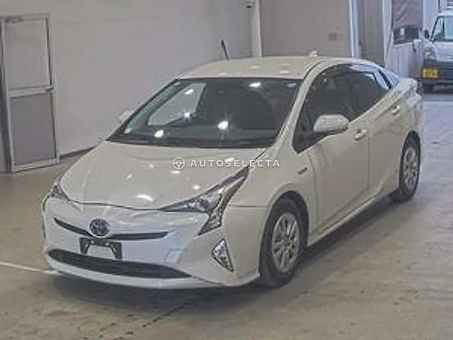 Toyota Prius 2016, auction grade 4