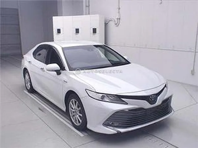 Toyota Camry 2017, auction grade 3.5