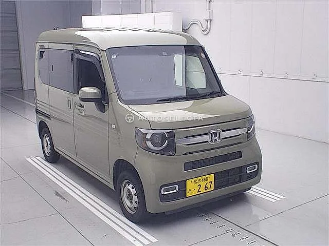 Honda N-VAN 2019, auction grade 3.5