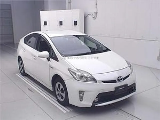 Toyota Prius 2013, auction grade R