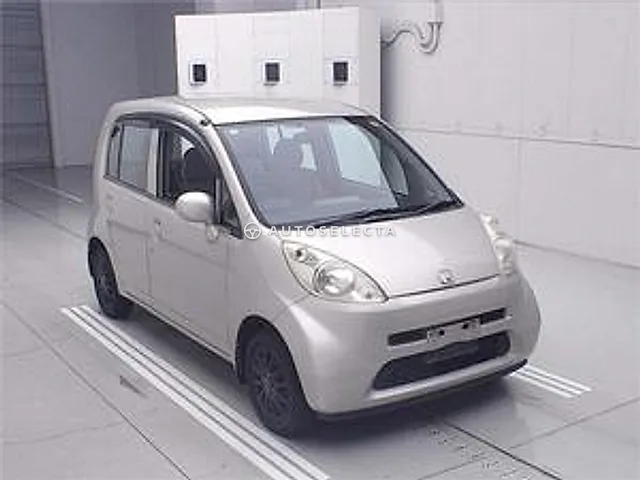Honda Life 2004, auction grade R