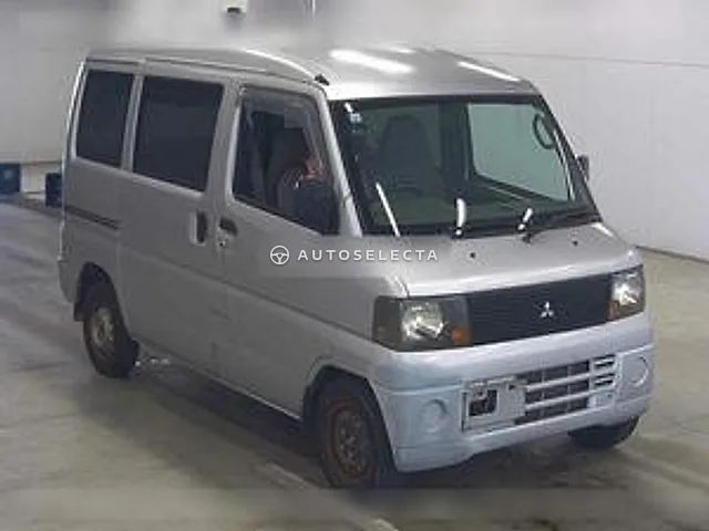 Mitsubishi Minicab Van 2004