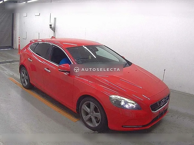 Volvo V40 2014, auction grade 3.5