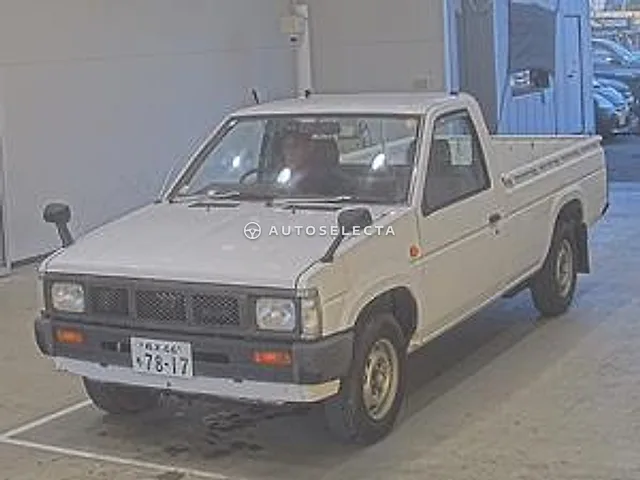 Nissan Datsun 1990, auction grade 3.5