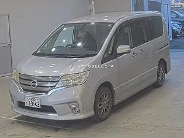 Nissan Serena 2012, auction grade 3