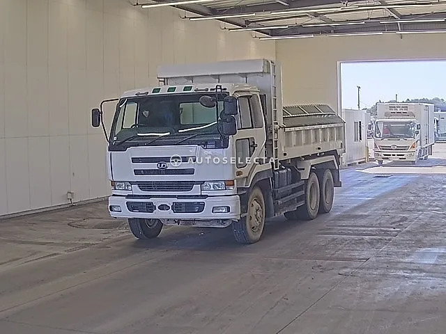 Nissan BIG Thumb 2001, auction grade 3