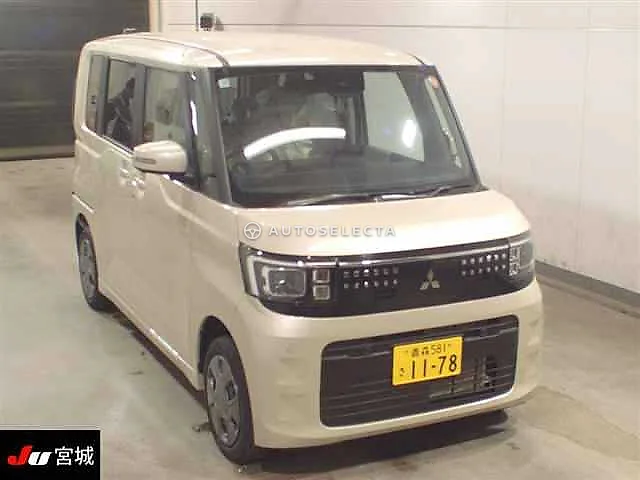Mitsubishi eK Space 2025, auction grade 6