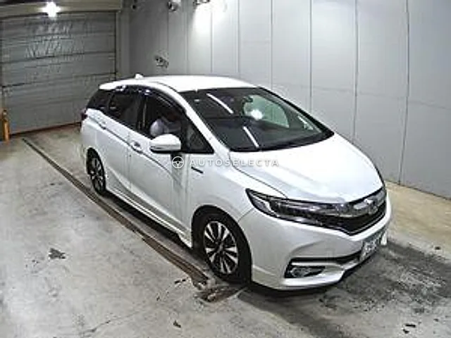 Honda Shuttle 2016, auction grade R