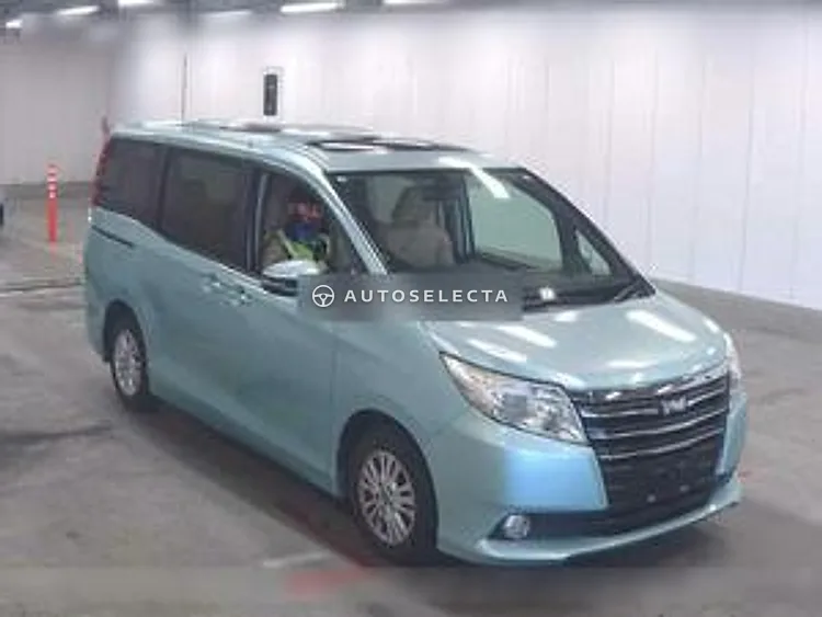 Toyota Noah 2014, photo 1 of 1