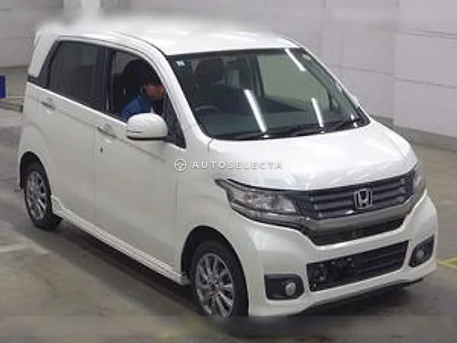 Honda N-WGN Custom 2015, auction grade 4