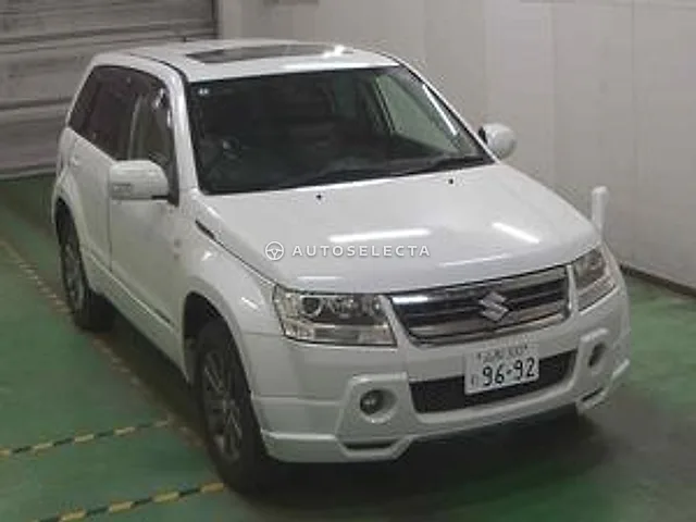 Suzuki Escudo 2008, auction grade 3.5