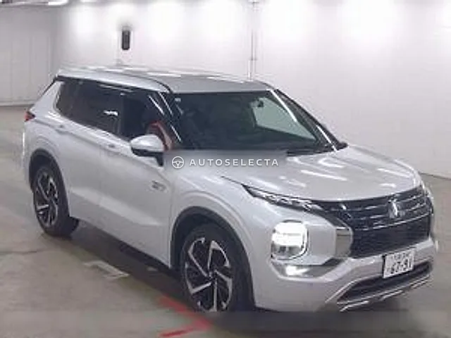 Mitsubishi Outlander PHEV 2022, auction grade 4.5