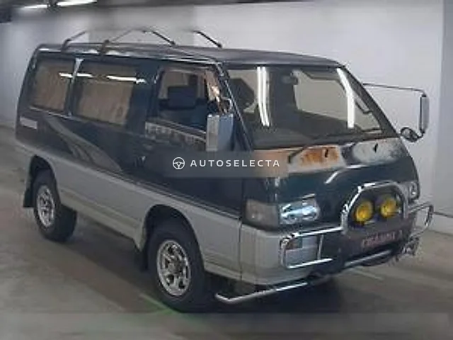 Mitsubishi Delica Star Wagon 1993