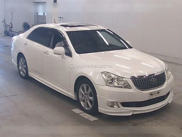 Toyota Crown Majesta 2010, auction grade 4