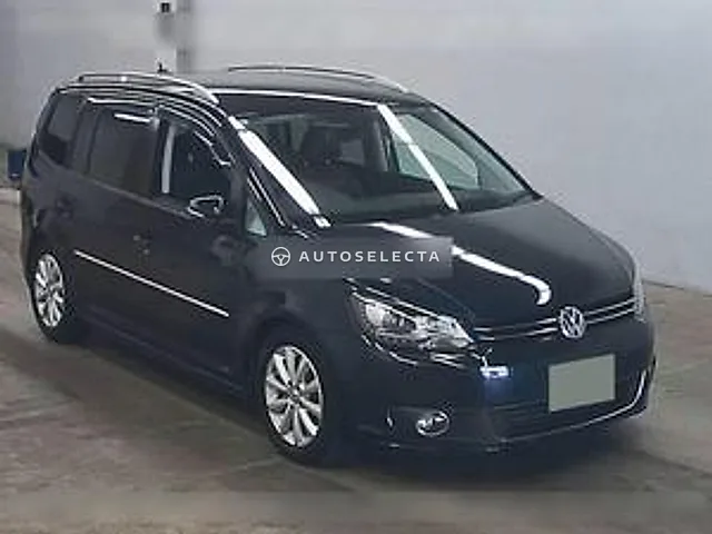 Volkswagen Golf Touran 2012, auction grade 4