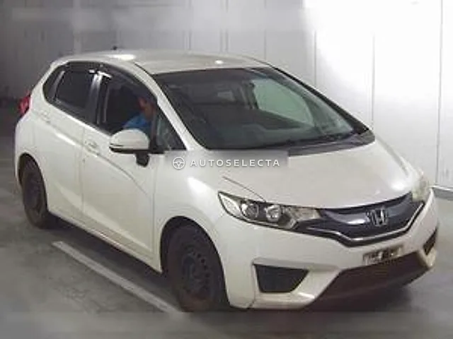 Honda Fit 2013, auction grade 4
