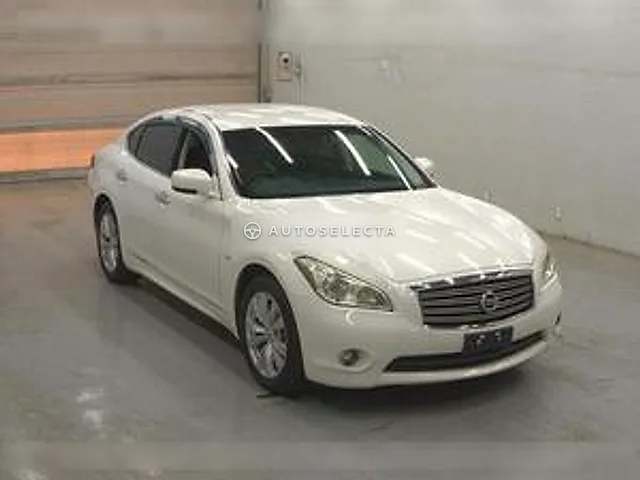 Nissan Fuga 2011, auction grade 3.5