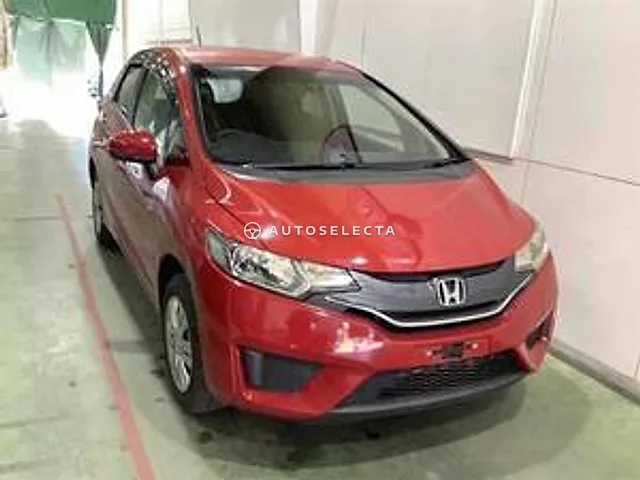 Honda Fit 2013, auction grade 3.5