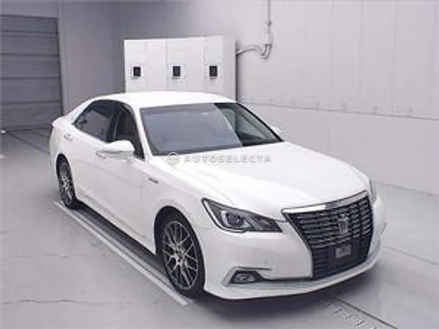 Toyota Crown 2016, auction grade R