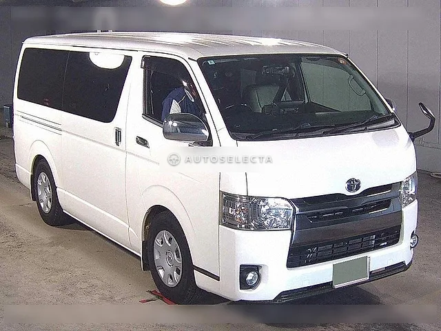 Toyota Hiace Van 2015, auction grade 4