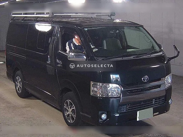 Toyota Hiace Van 2015, auction grade 3