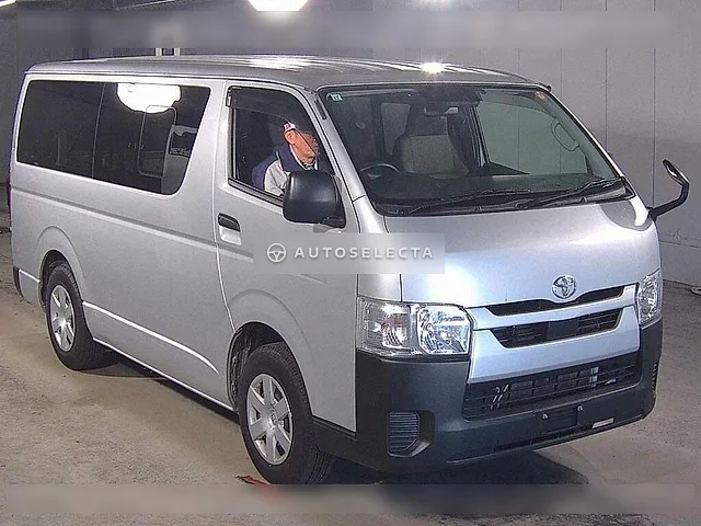 Toyota Hiace Van 2020, auction grade 4