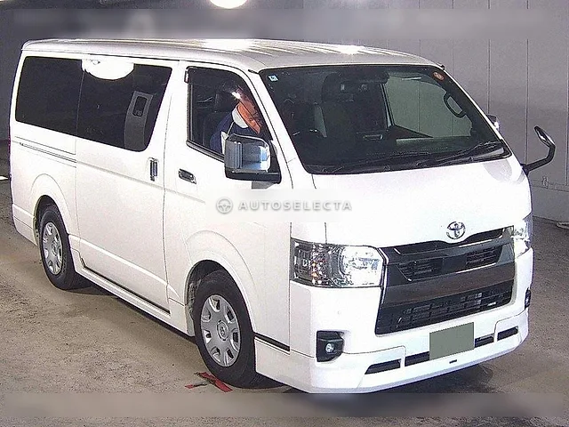 Toyota Hiace Van 2024, auction grade 4.5
