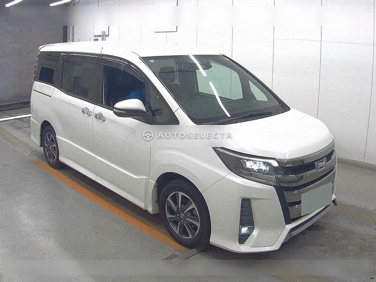 Toyota Noah 2018, photo 1 of 1