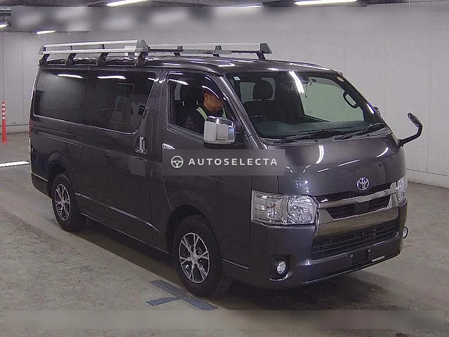 Toyota Hiace Van 2020, auction grade 3.5