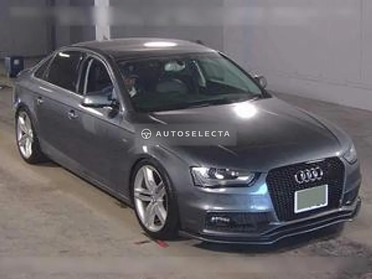 Audi A4 2013, photo 1 of 6