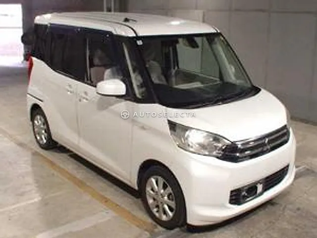 Mitsubishi eK Space 2016, auction grade R