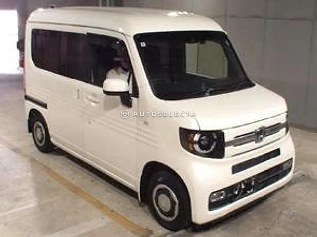 Honda N-VAN 2019, auction grade R