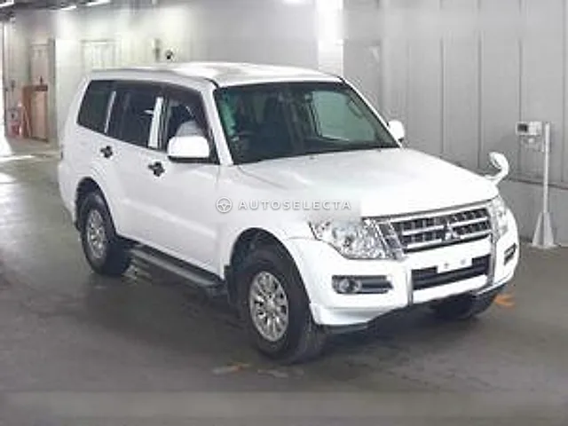 Mitsubishi Pajero 2016, auction grade 3.5