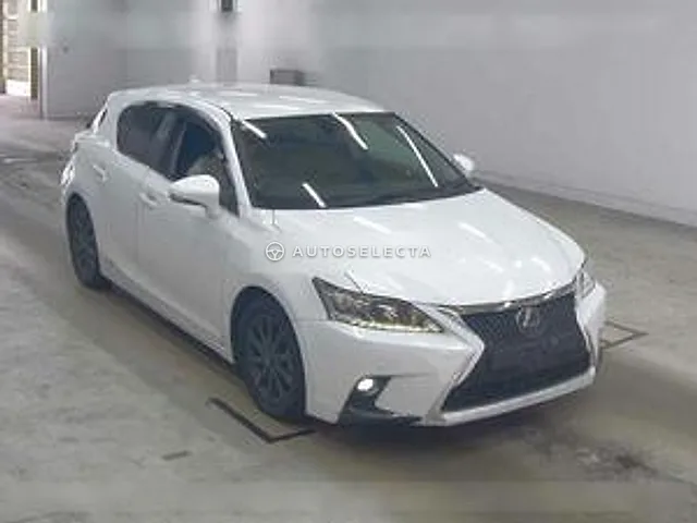 Lexus CT 2011, auction grade 3.5
