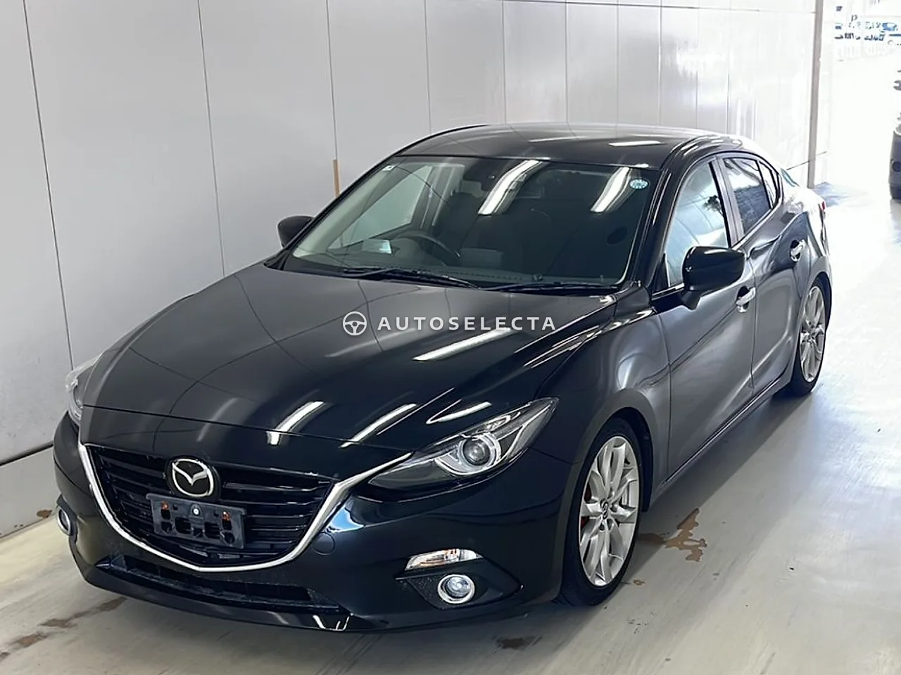 Mazda Axela 2016, photo 1 of 6