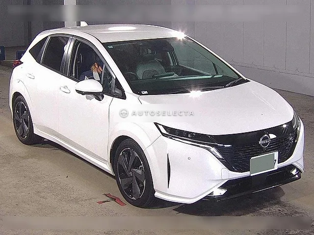 Nissan Aura 2022, auction grade R