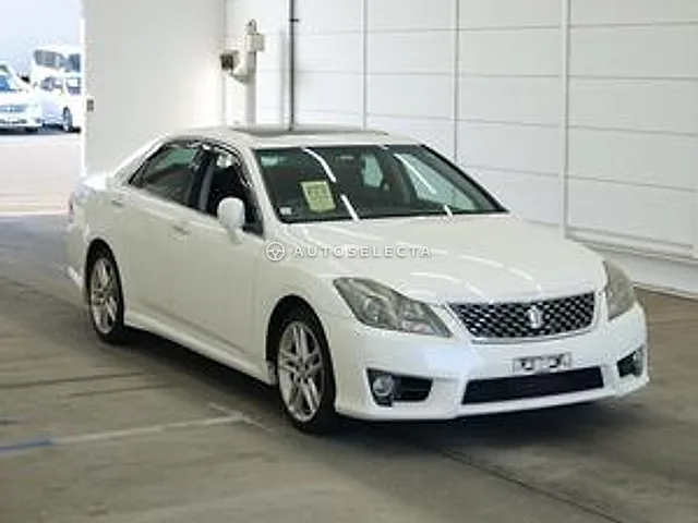 Toyota Crown 2010, auction grade 4