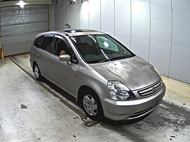Honda Stream 2001, auction grade R