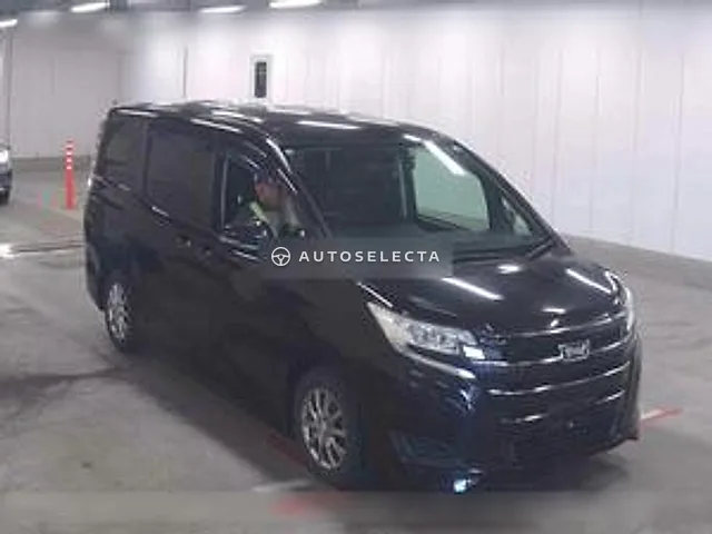 Toyota Noah 2017, auction grade 3.5