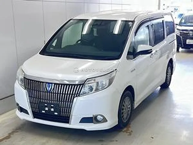 Toyota Esquire 2015, auction grade R