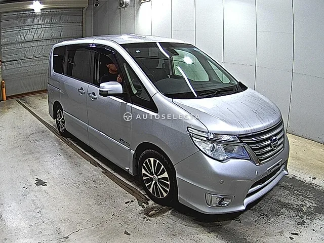Nissan Serena 2016, auction grade 4