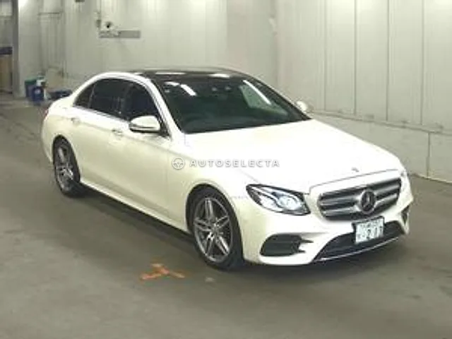Mercedes-Benz E-Class 2016, auction grade 4.5