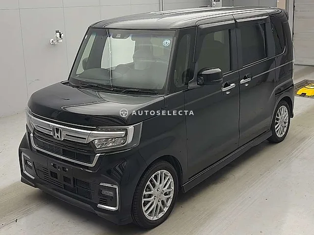 Honda N-BOX Custom 2022, auction grade 4