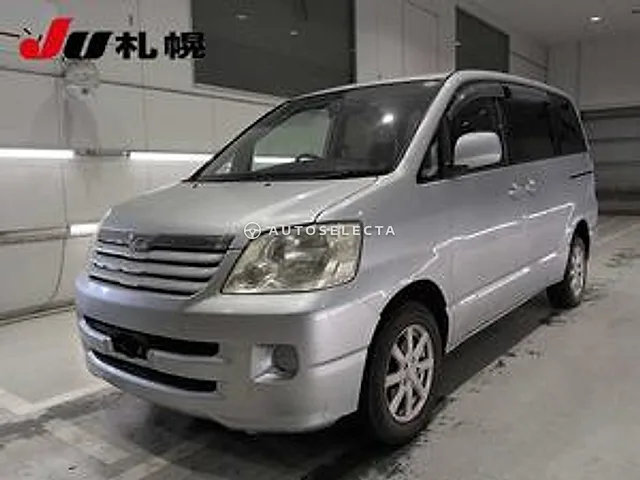 Toyota Noah 2004, auction grade R