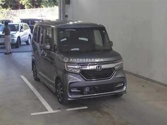 Honda N-BOX 2017, auction grade R