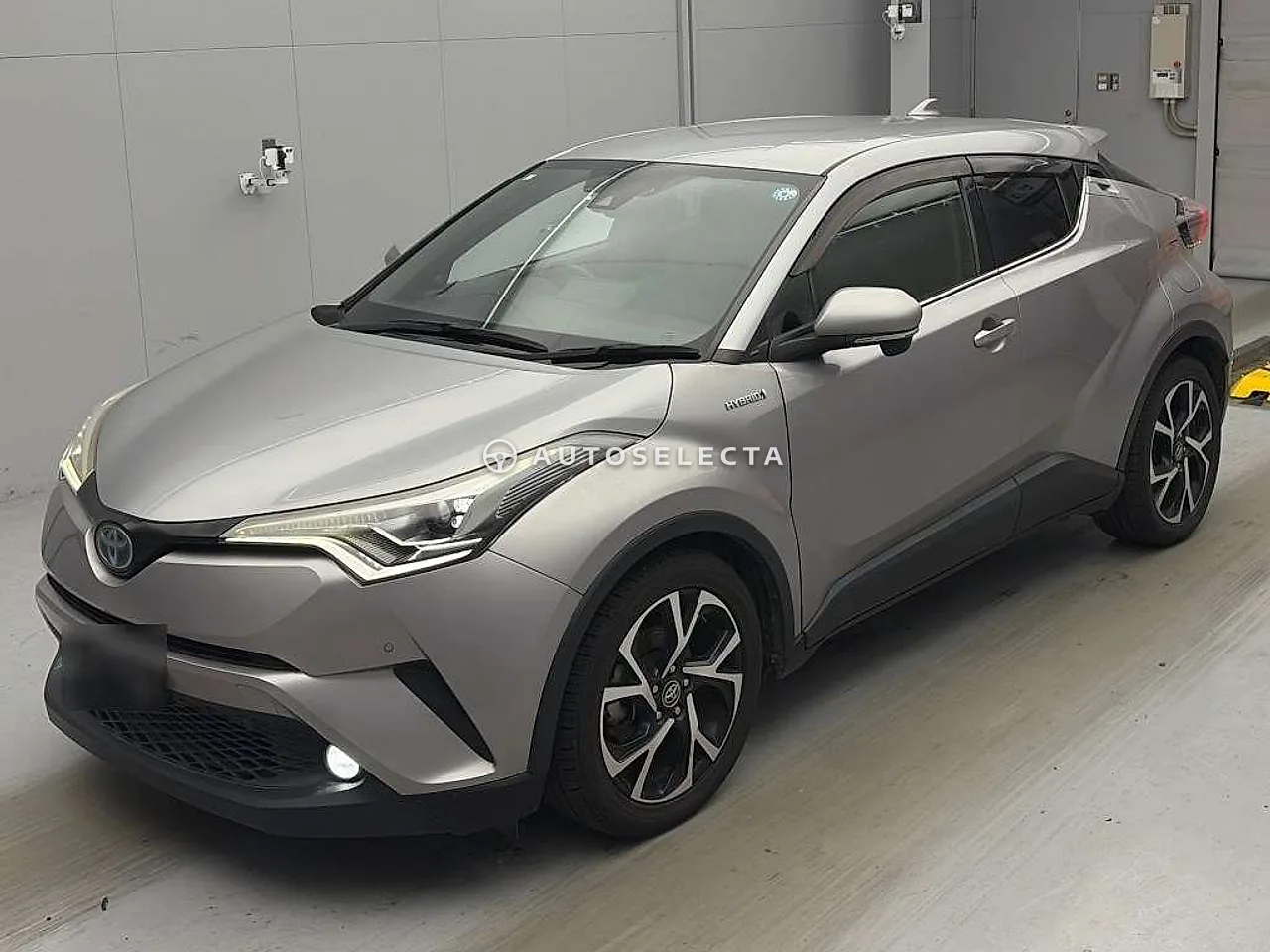 Toyota C-HR 2017, photo 1 of 2